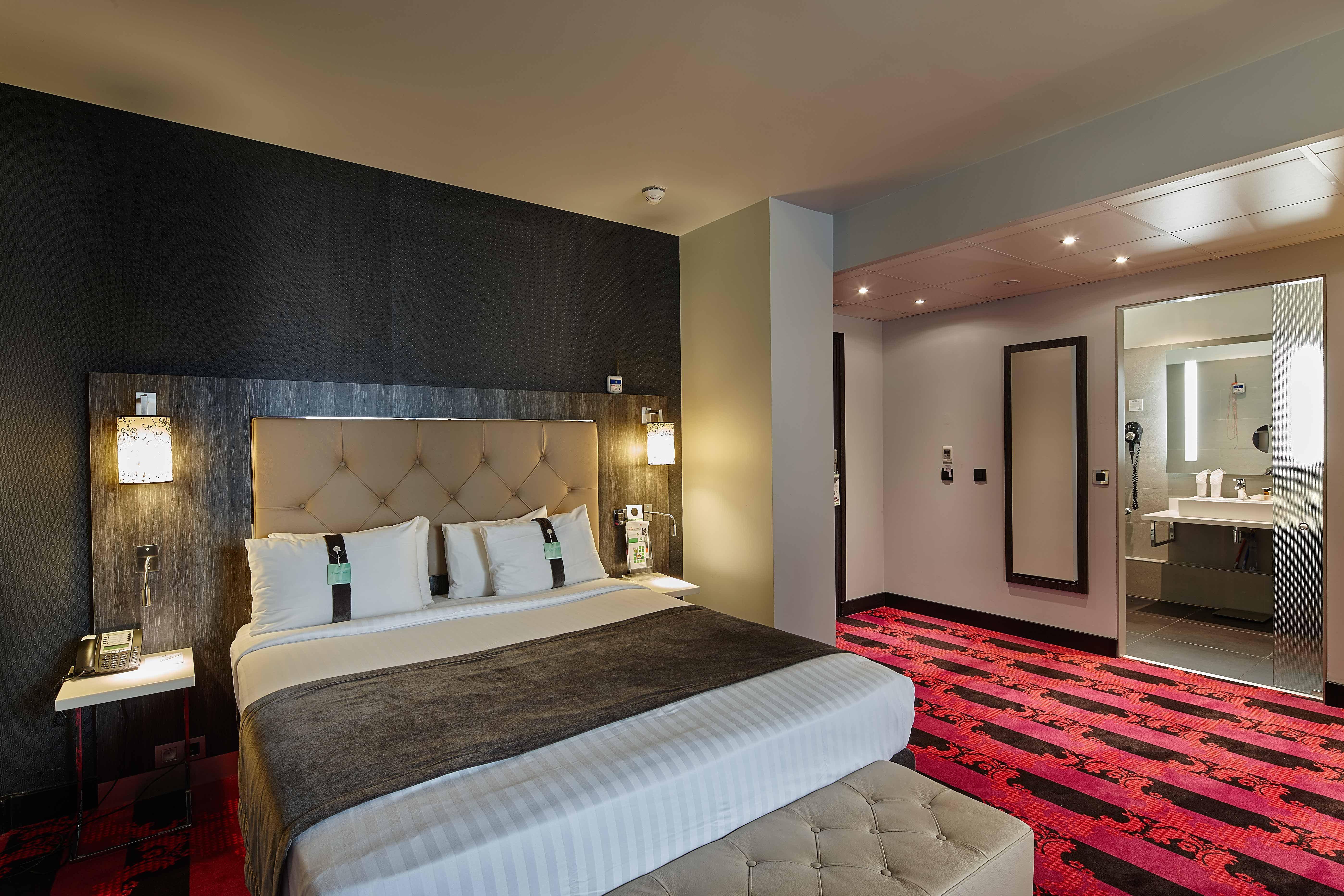 Doubletree By Hilton Paris Bougival Hotel Kültér fotó