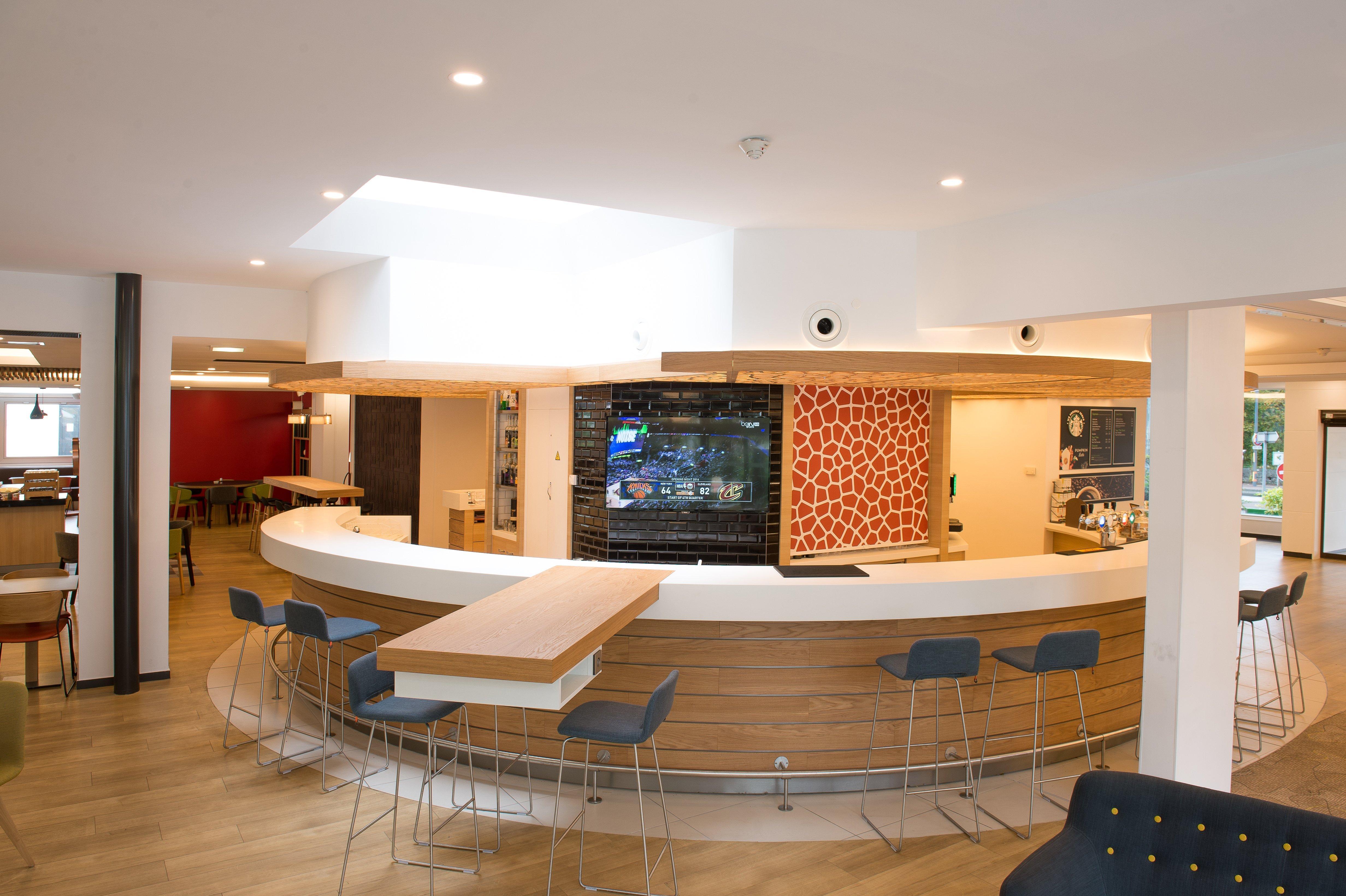 Doubletree By Hilton Paris Bougival Hotel Kültér fotó