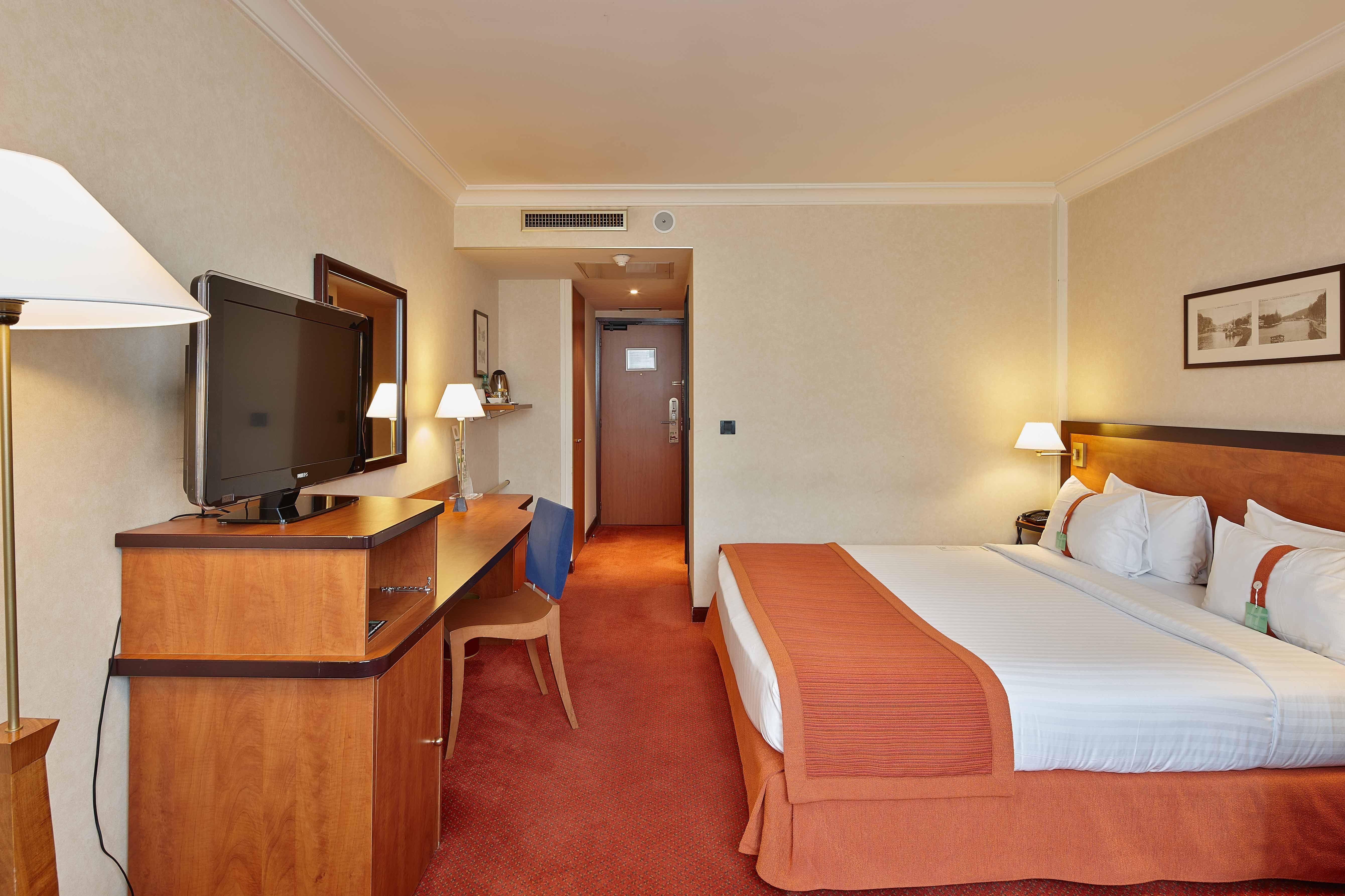 Doubletree By Hilton Paris Bougival Hotel Kültér fotó