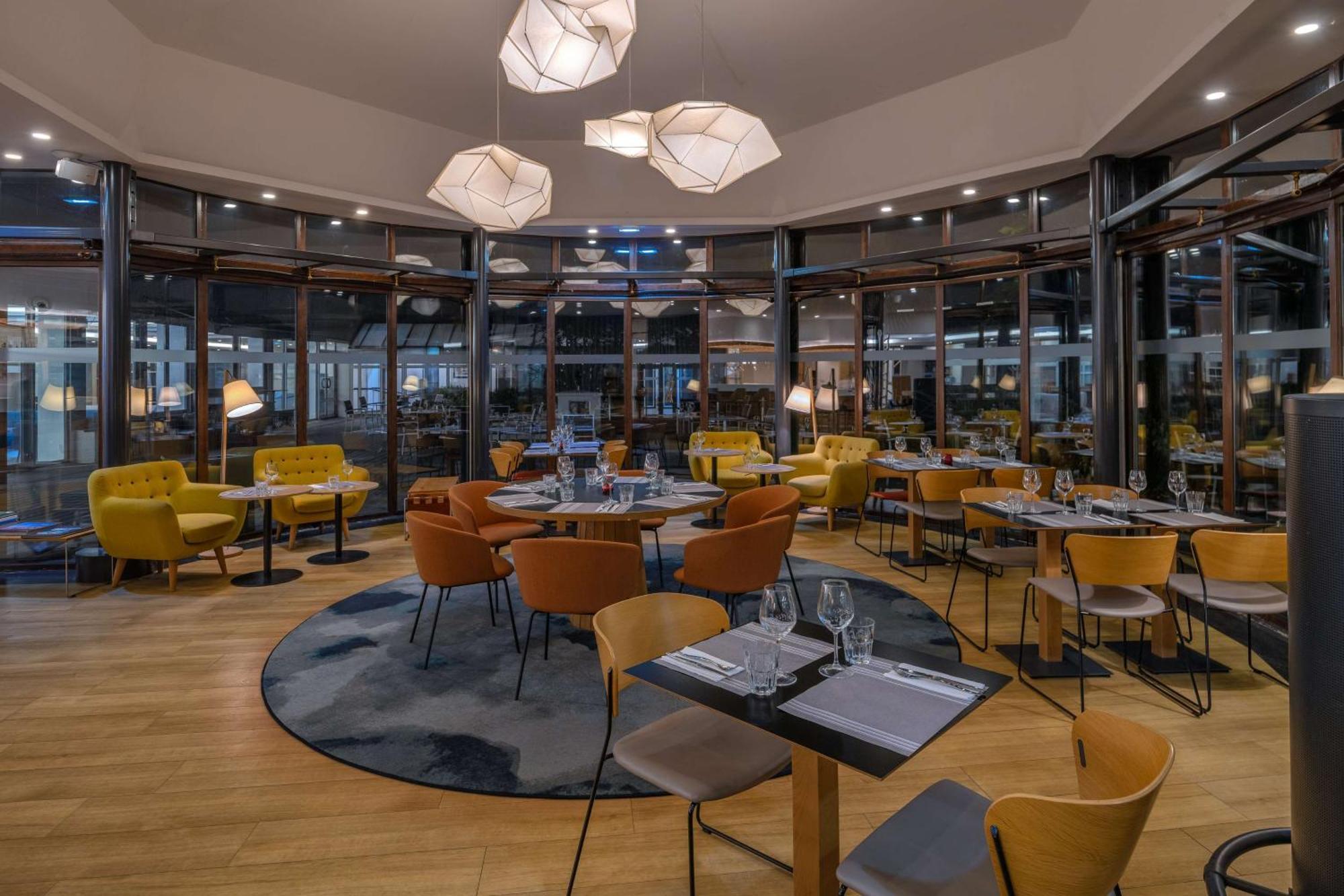 Doubletree By Hilton Paris Bougival Hotel Kültér fotó