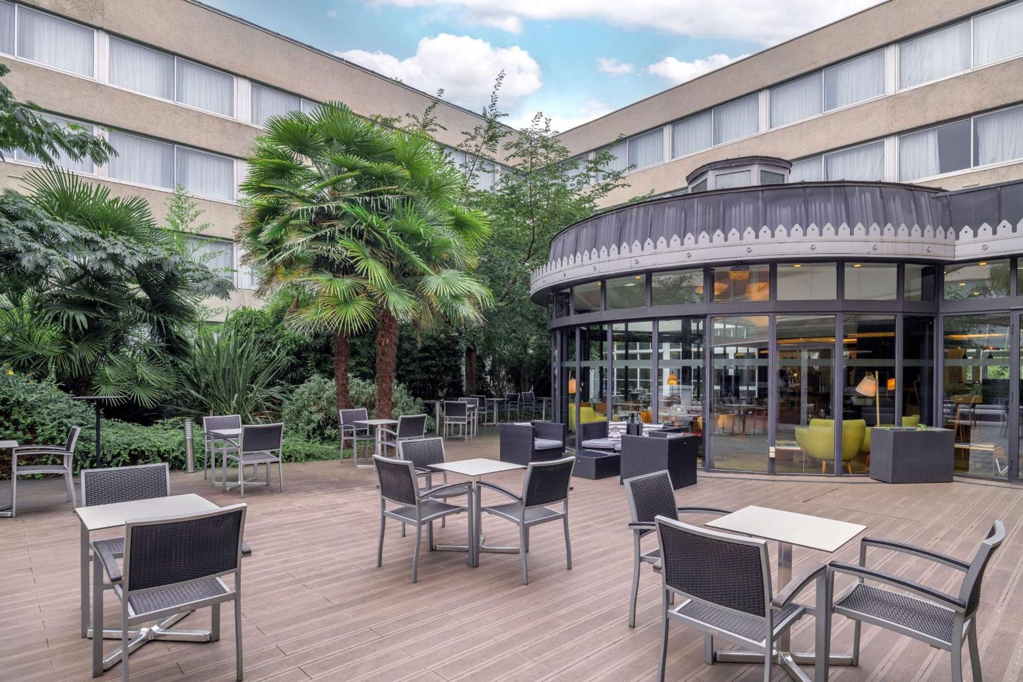 Doubletree By Hilton Paris Bougival Hotel Kültér fotó