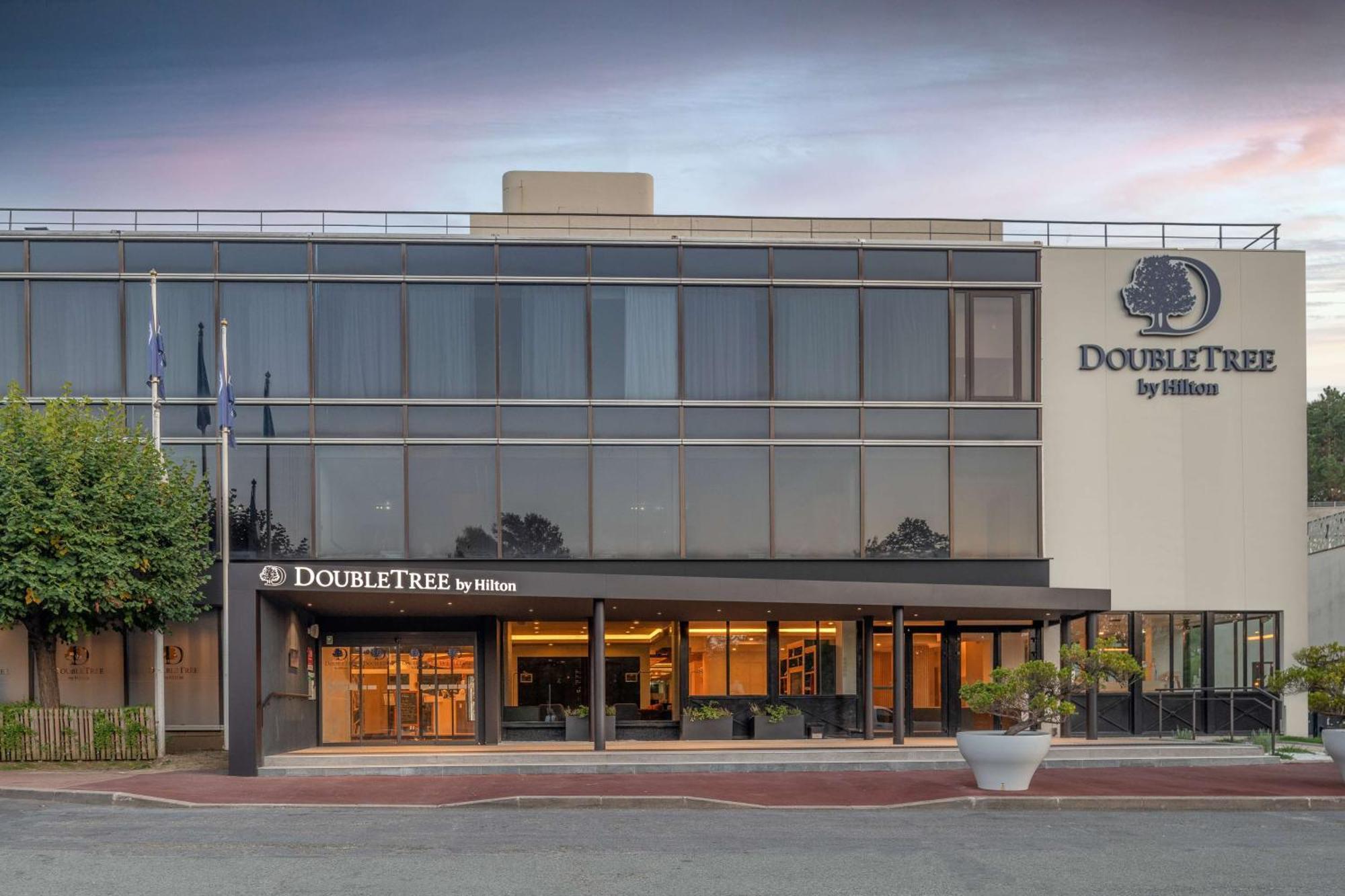 Doubletree By Hilton Paris Bougival Hotel Kültér fotó
